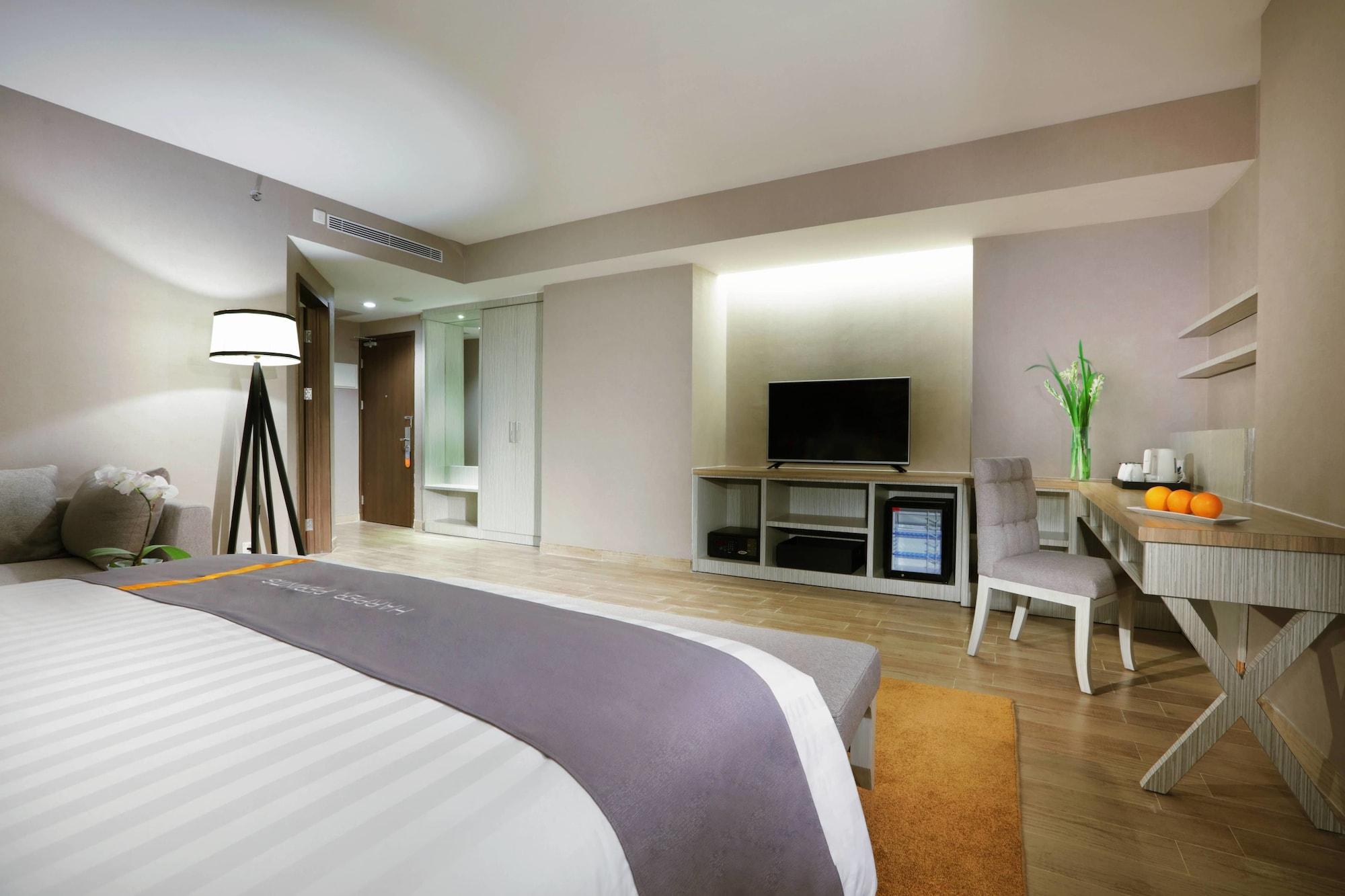 Harper Perintis By Aston Hotel Макасар Екстериор снимка
