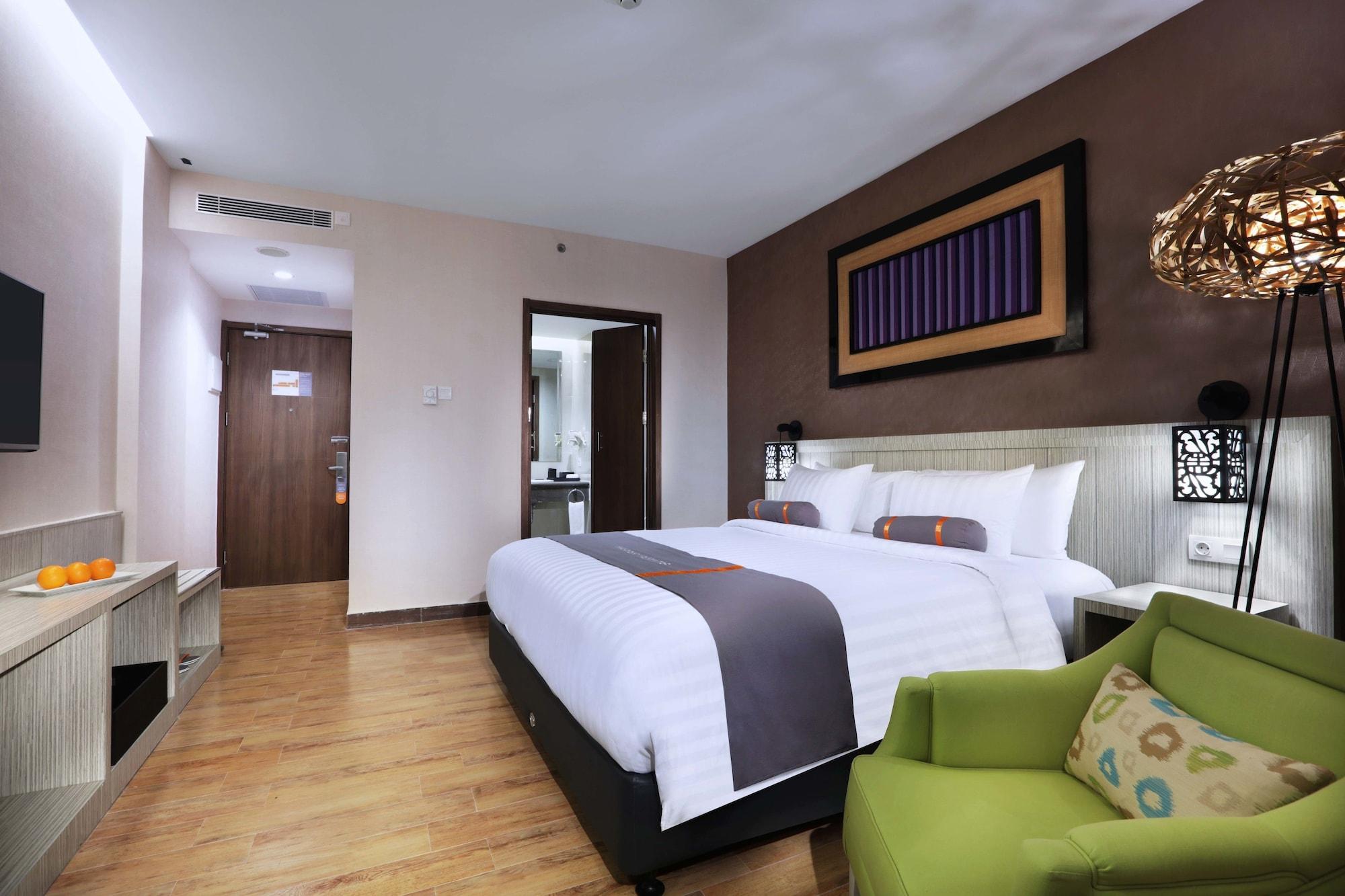 Harper Perintis By Aston Hotel Макасар Екстериор снимка