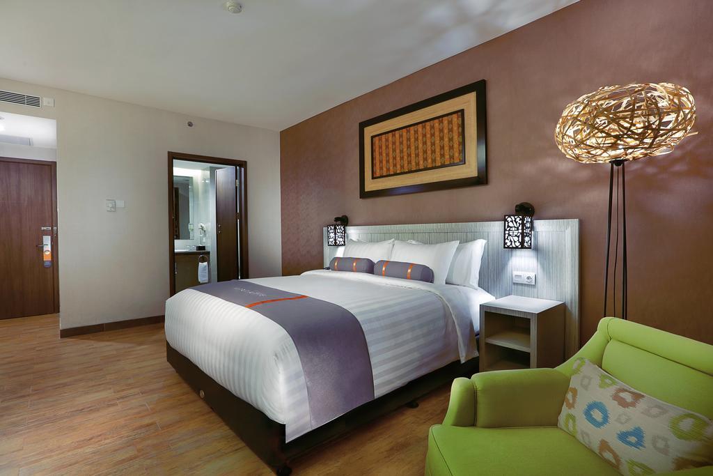 Harper Perintis By Aston Hotel Макасар Екстериор снимка