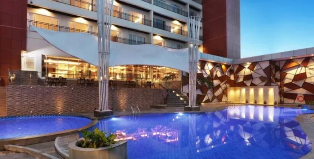 Harper Perintis By Aston Hotel Макасар Екстериор снимка