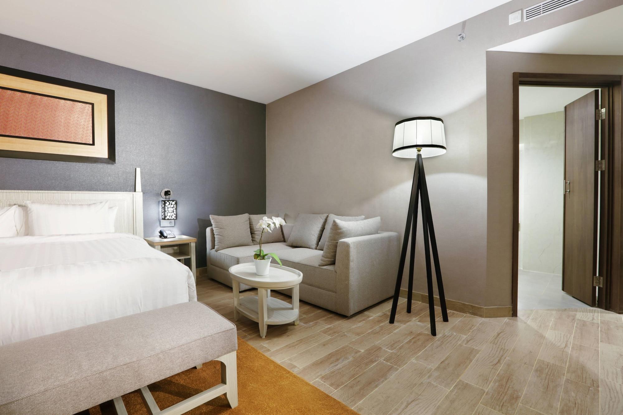 Harper Perintis By Aston Hotel Макасар Екстериор снимка