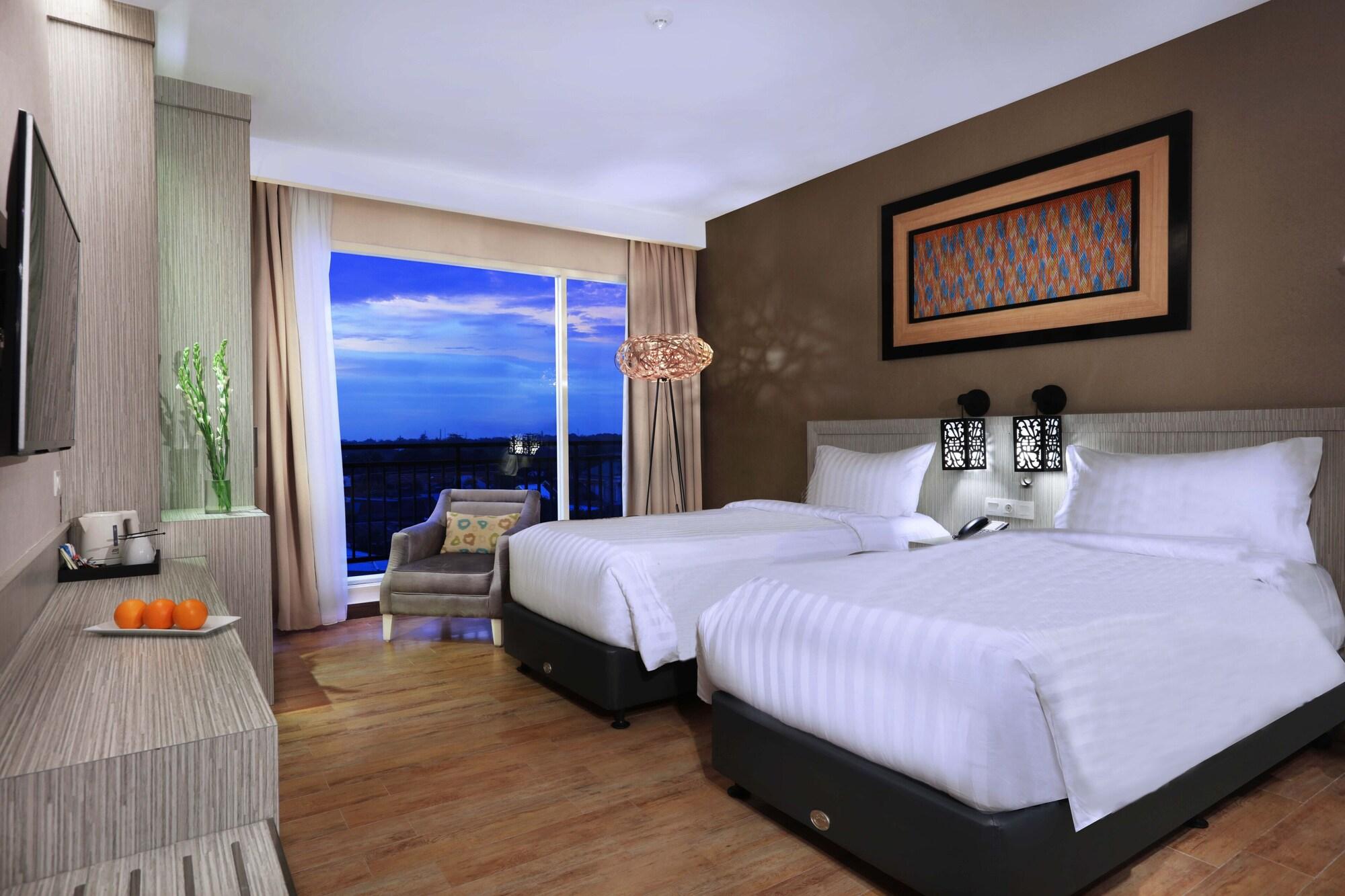 Harper Perintis By Aston Hotel Макасар Екстериор снимка
