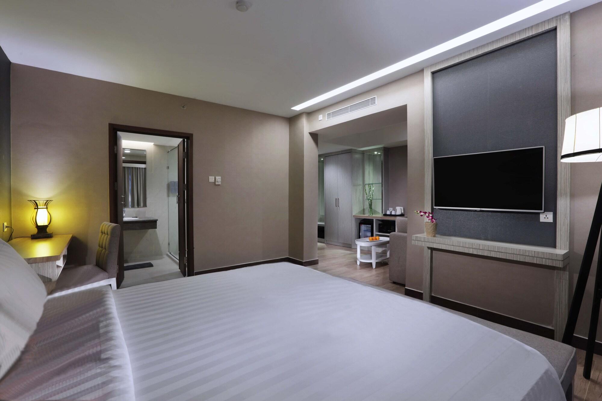 Harper Perintis By Aston Hotel Макасар Екстериор снимка