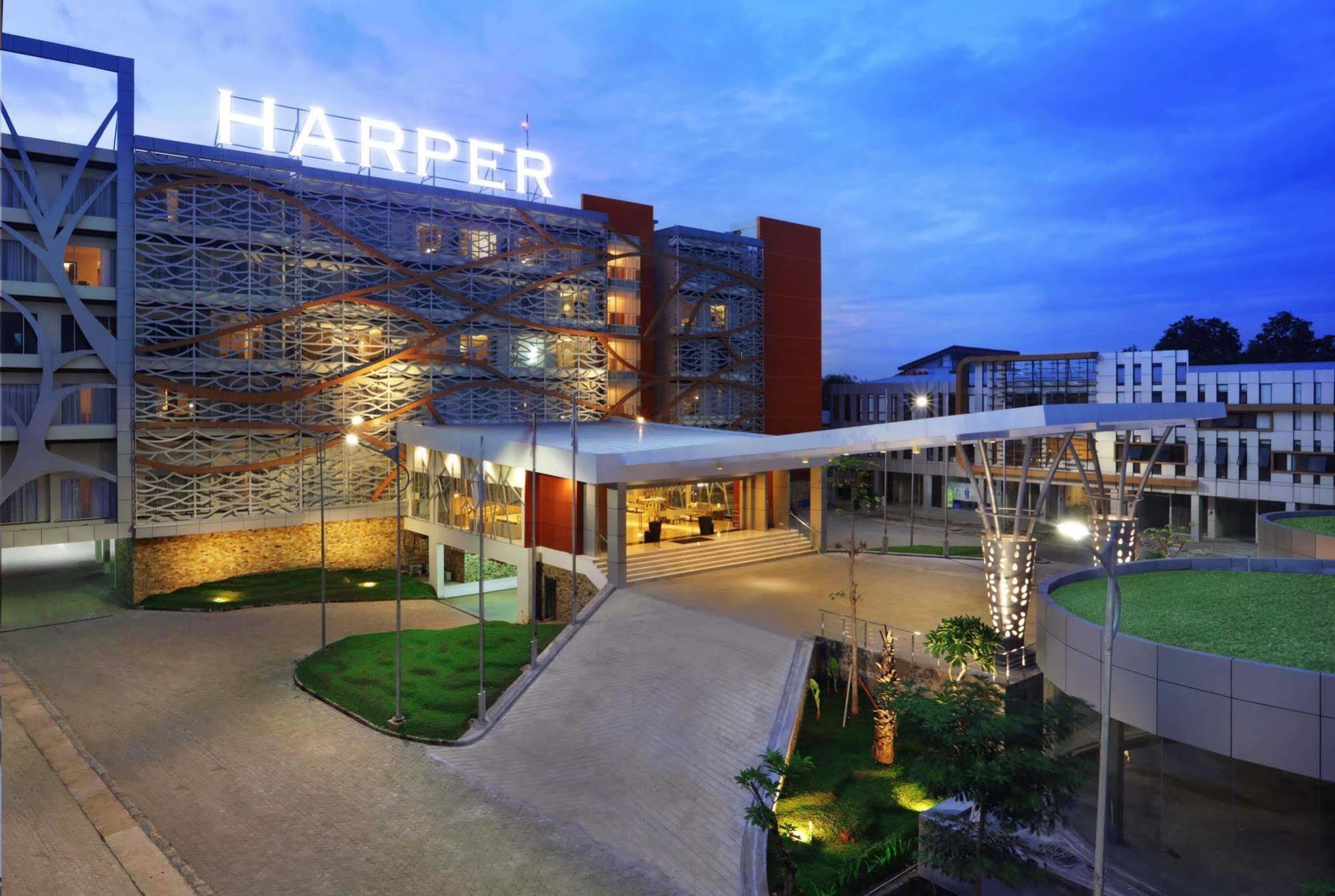 Harper Perintis By Aston Hotel Макасар Екстериор снимка