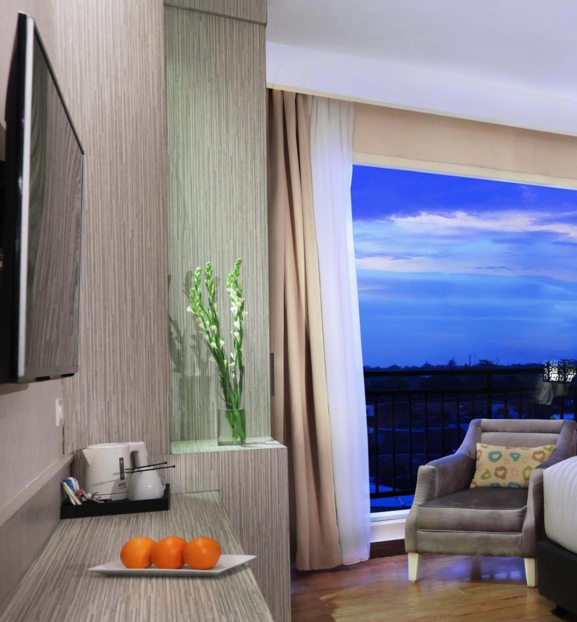 Harper Perintis By Aston Hotel Макасар Екстериор снимка