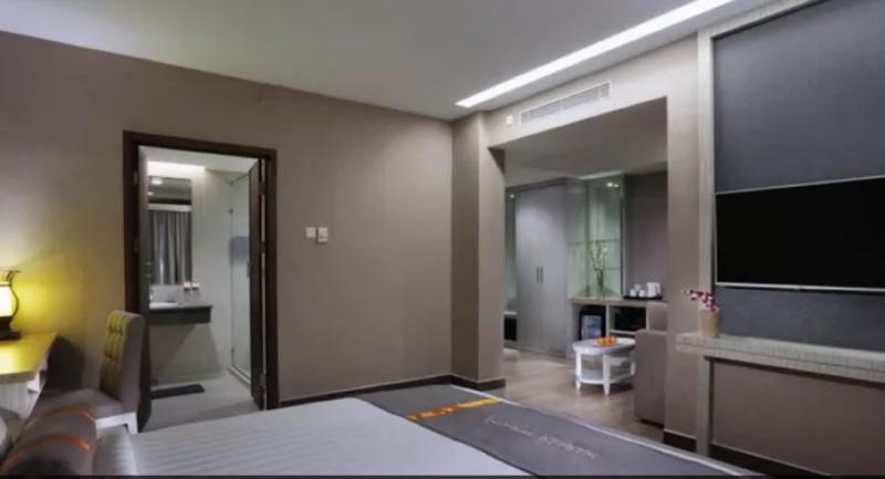 Harper Perintis By Aston Hotel Макасар Екстериор снимка